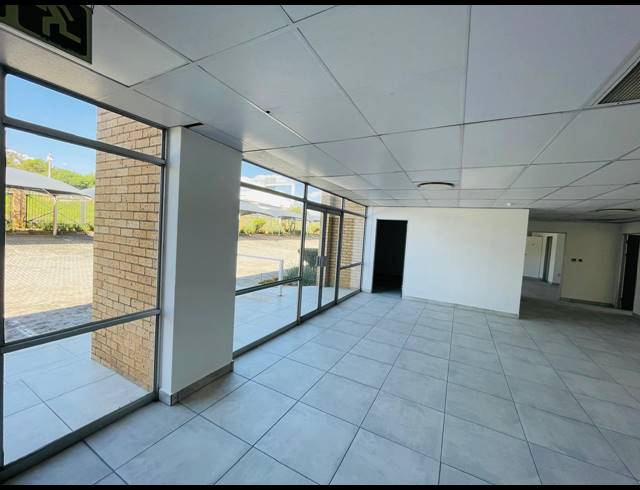 2,300M² OFFICE TO LET IN MIDRIDGE PARK